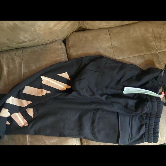 Off-White Other - Black Tape arrows Off white Sweatpants
